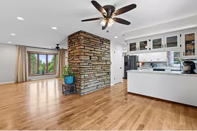 W271N4780  Greenhill Ct, Pewaukee, WI 53072 - Photo 7