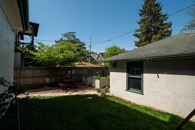 3033 N Murray Ave, Milwaukee, WI 53211 - Photo 39