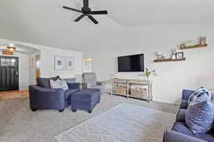 W6484 Brandon Ct, Greenville, WI 54942 - Photo 7