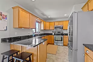 W6484 Brandon Ct, Greenville, WI 54942 - Photo 9
