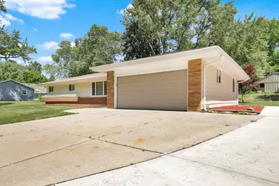 17550  Brooklawn Dr, Brookfield, WI 53045 - Photo 5