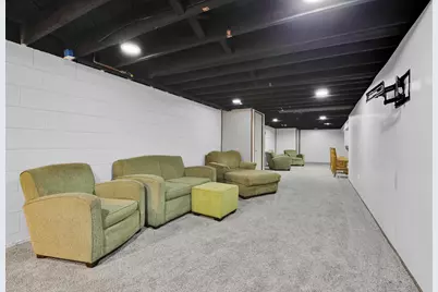 17550  Brooklawn Dr, Brookfield, WI 53045 - Photo 27