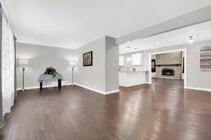 17550 Brooklawn Dr, Brookfield, WI 53045 - Photo 9