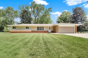 17550 Brooklawn Dr, Brookfield, WI 53045 - Photo 7
