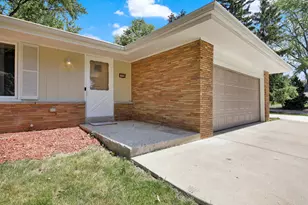 17550 Brooklawn Dr, Brookfield, WI 53045 - Photo 3