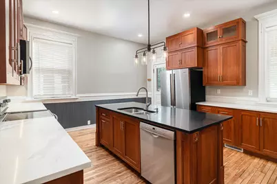 122  10th St, La Crosse, WI 54601 - Photo 11