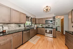 8351 S Deer Ridge Pass, Oak Creek, WI 53154 - Photo 15