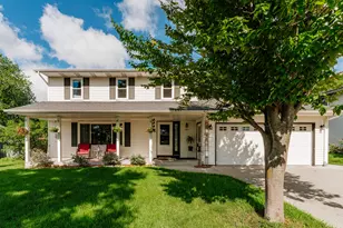8351 S Deer Ridge Pass, Oak Creek, WI 53154 - Photo 3