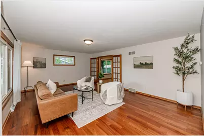 8351 S Deer Ridge Pass, Oak Creek, WI 53154 - Photo 7