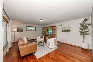 8351 S Deer Ridge Pass, Oak Creek, WI 53154 - Photo 7