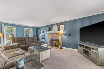 1923  Cliff-Alex Ct, Waukesha, WI 53189 - Photo 9