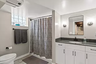 2472 N 71st St, Wauwatosa, WI 53213 - Photo 25
