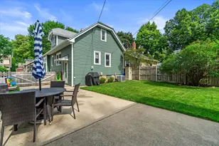 2472 N 71st St, Wauwatosa, WI 53213 - Photo 33