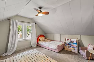 2472 N 71st St, Wauwatosa, WI 53213 - Photo 23