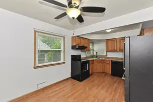 7400 W Melvina St, Milwaukee, WI 53216 - Photo 9