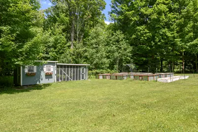 5674  Deer Wood Ln, Wayne, WI 53010 - Photo 23