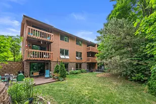 6318 Cedar St, Wauwatosa, WI 53213 - Photo 33