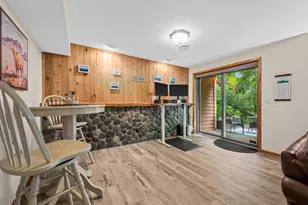 6318 Cedar St, Wauwatosa, WI 53213 - Photo 25