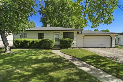 1712  87th St, Kenosha, WI 53143 - Photo 1