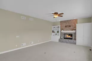 9223 W Wyndham Hills Ct, Franklin, WI 53132 - Photo 13