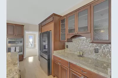 9223 W Wyndham Hills Ct, Franklin, WI 53132 - Photo 11