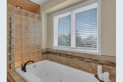 9223 W Wyndham Hills Ct, Franklin, WI 53132 - Photo 33