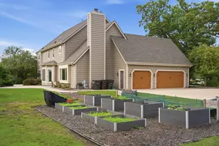 9223 W Wyndham Hills Ct, Franklin, WI 53132 - Photo 59