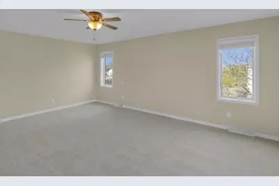 9223 W Wyndham Hills Ct, Franklin, WI 53132 - Photo 29