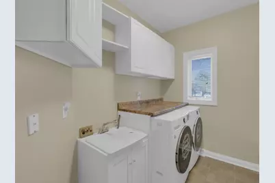 9223 W Wyndham Hills Ct, Franklin, WI 53132 - Photo 17