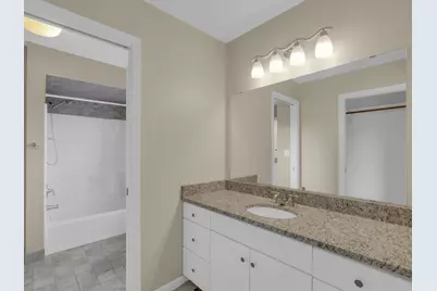 9223 W Wyndham Hills Ct, Franklin, WI 53132 - Photo 37