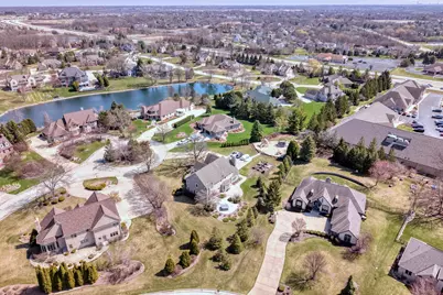 9223 W Wyndham Hills Ct, Franklin, WI 53132 - Photo 61