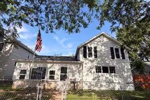 1633 Avon St, La Crosse, WI 54603 - Photo 1