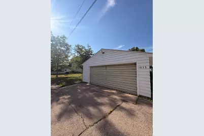 1633  Avon St, La Crosse, WI 54603 - Photo 3