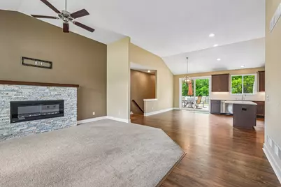 3130  Pritchard Dr, Racine, WI 53406 - Photo 9