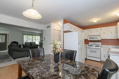6941 W Glenbrook Rd #3, Milwaukee, WI 53223 - Photo 11
