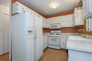 6941 W Glenbrook Rd, Milwaukee, WI 53223 - Photo 7