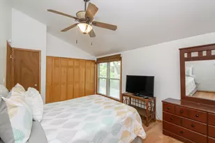 6941 W Glenbrook Rd, Milwaukee, WI 53223 - Photo 15