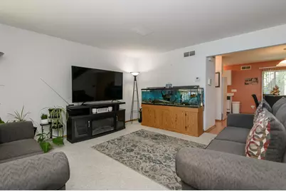 6941 W Glenbrook Rd #3, Milwaukee, WI 53223 - Photo 5