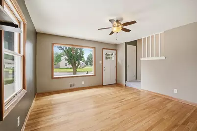 534  Peters Dr, Waukesha, WI 53188 - Photo 5