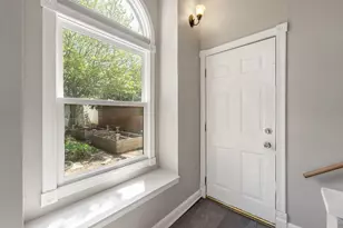 2410 S Lenox St, Milwaukee, WI 53207 - Photo 17