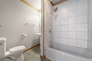 2410 S Lenox St, Milwaukee, WI 53207 - Photo 11