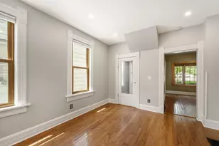 2410 S Lenox St, Milwaukee, WI 53207 - Photo 9
