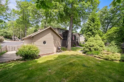 837  Van Slyke Dr, Fontana, WI 53125 - Photo 71