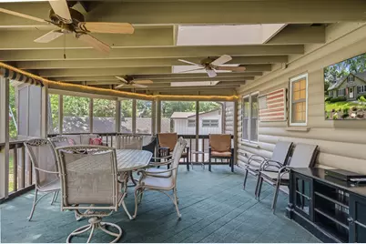 837  Van Slyke Dr, Fontana, WI 53125 - Photo 37