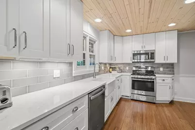 837  Van Slyke Dr, Fontana, WI 53125 - Photo 83