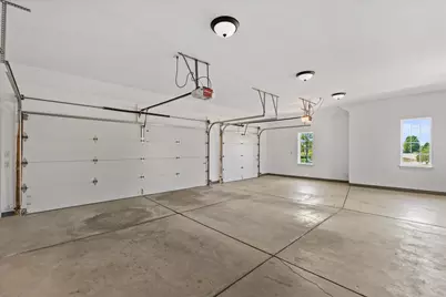 W358N6658  Spring Hollow Cir, Oconomowoc, WI 53066 - Photo 29