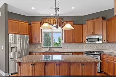 W358N6658  Spring Hollow Cir, Oconomowoc, WI 53066 - Photo 9