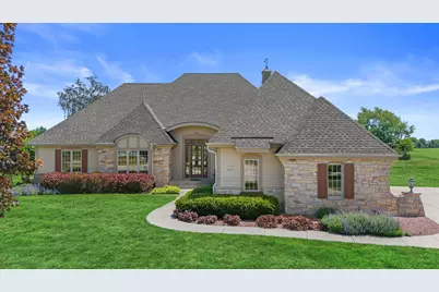 W358N6658  Spring Hollow Cir, Oconomowoc, WI 53066 - Photo 1