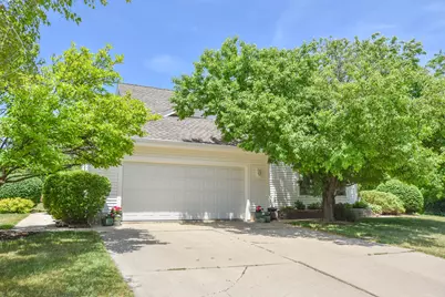 9212 S 41st St, Franklin, WI 53132 - Photo 41