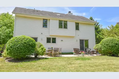 9212 S 41st St, Franklin, WI 53132 - Photo 45